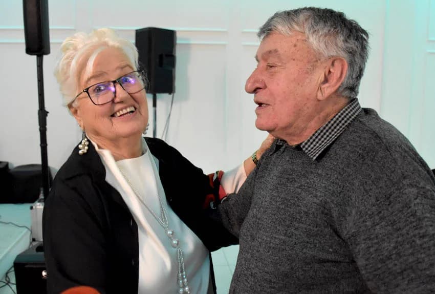 ZABAVA U POŽEŠKOJ SVEČANOJ DVORANI GLORIA: Uz ples i kola do iza ponoći