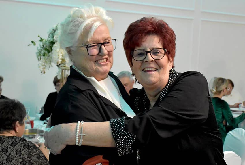 ZABAVA U POŽEŠKOJ SVEČANOJ DVORANI GLORIA: Uz ples i kola do iza ponoći