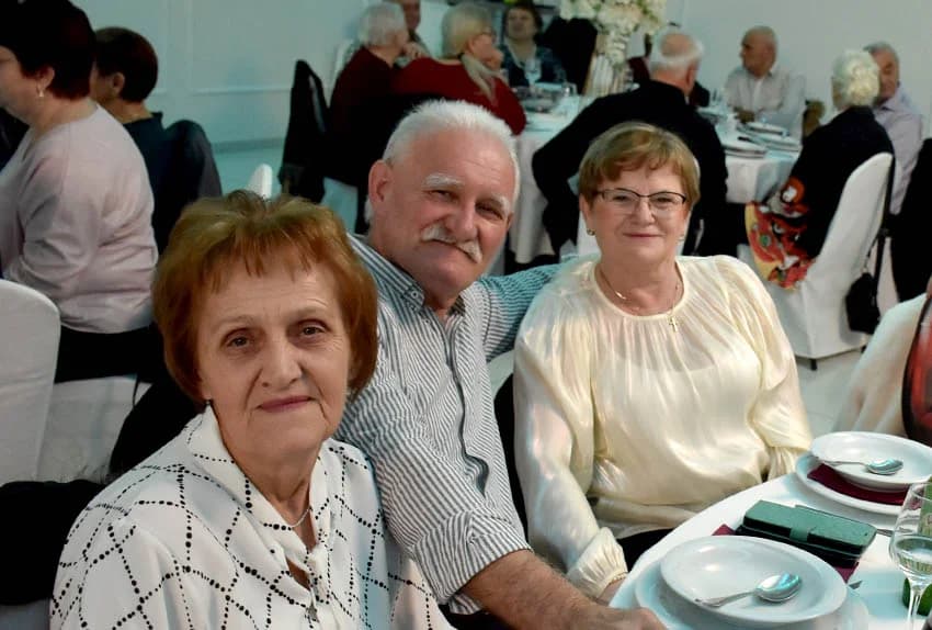 ZABAVA U POŽEŠKOJ SVEČANOJ DVORANI GLORIA: Uz ples i kola do iza ponoći