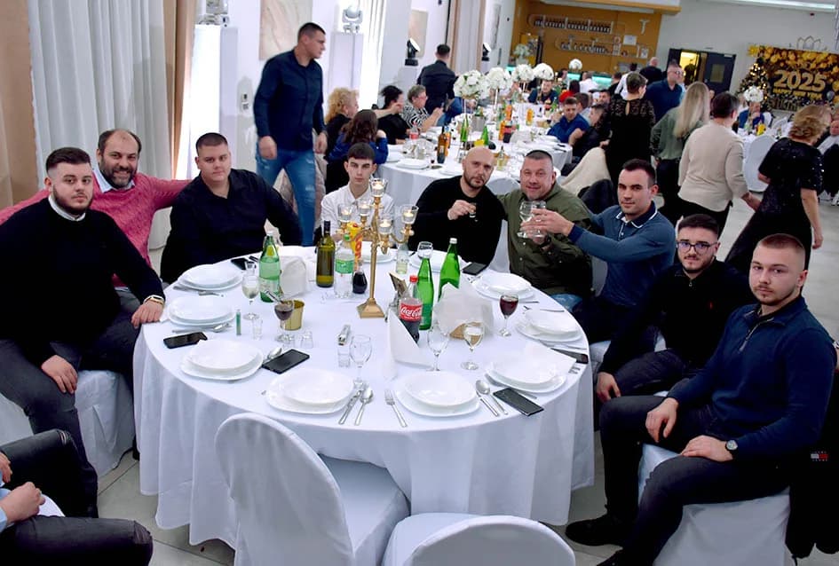 Gotovo 200 ugostitelja požeškog kraja veselo dočekalo svoju Novu godinu