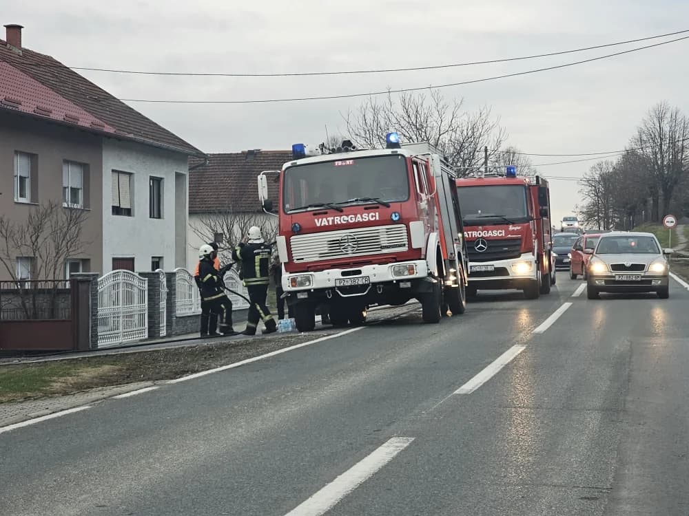 Izgorjelo krovište zgrade u Viškovcima