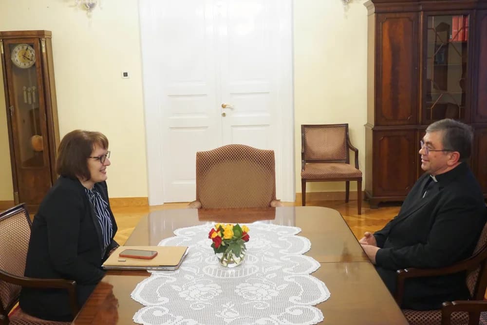 Gradonačelnica Pleternice Marija Šarić na prijemu kod požeškog biskupa Ive Martinovića