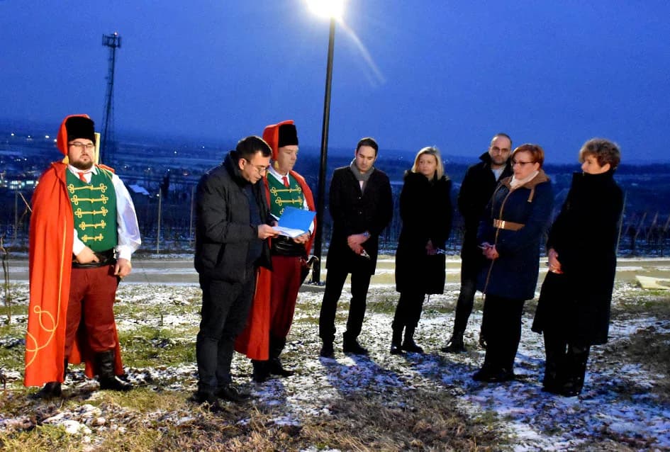PROSLAVA VINCELOVA: Orezani prvi trsovi u vinogradima Kutjeva d.d. i time započela nova vinogradarska godina