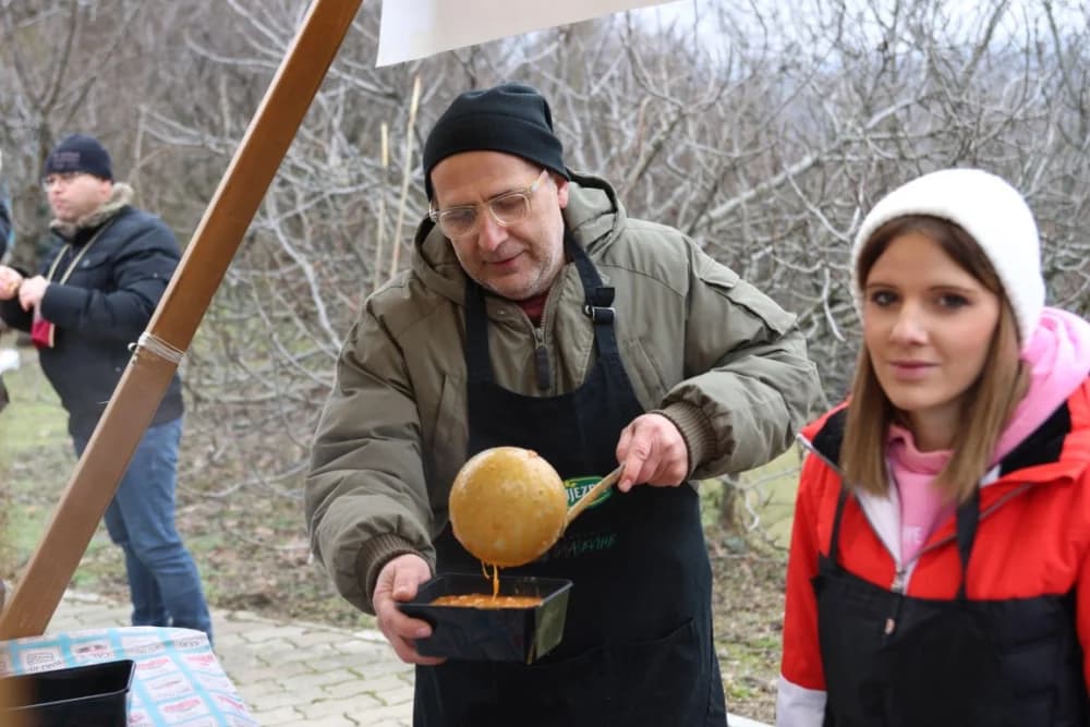 Na Požeškoj gori uz orezivanje trsova loze i blagoslov nazdravljeno novoj vinogradarskoj godini