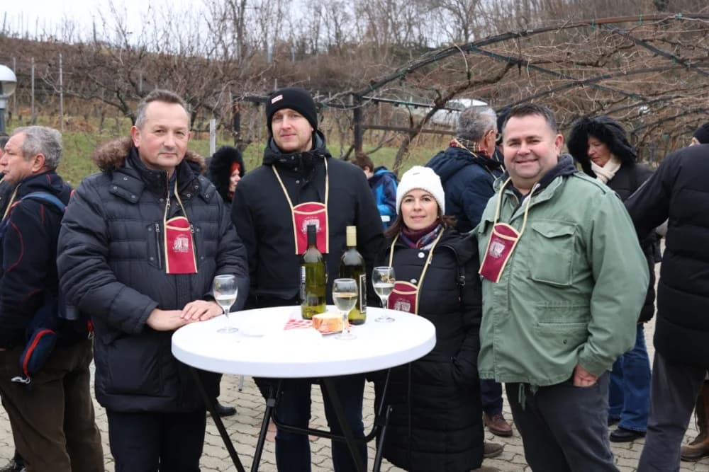 Na Požeškoj gori uz orezivanje trsova loze i blagoslov nazdravljeno novoj vinogradarskoj godini