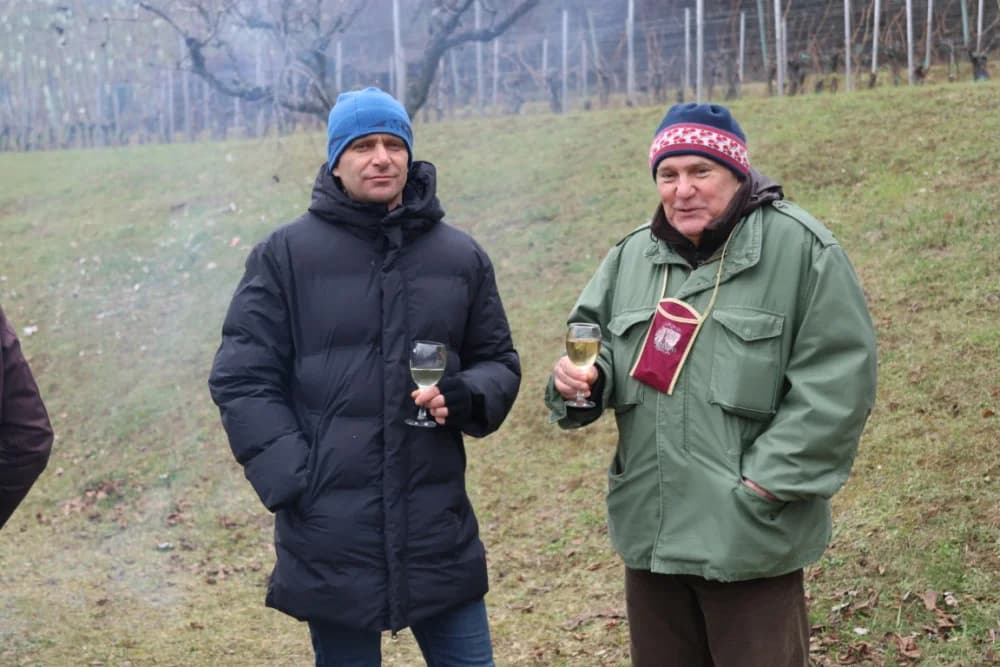 Na Požeškoj gori uz orezivanje trsova loze i blagoslov nazdravljeno novoj vinogradarskoj godini