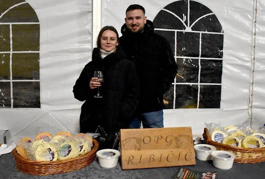 ODRŽANO TRADICIONALNO VINCELOVO UKUTJEVU: Okupili se ljubitelji tradicije i vrhunske vinske kapljice