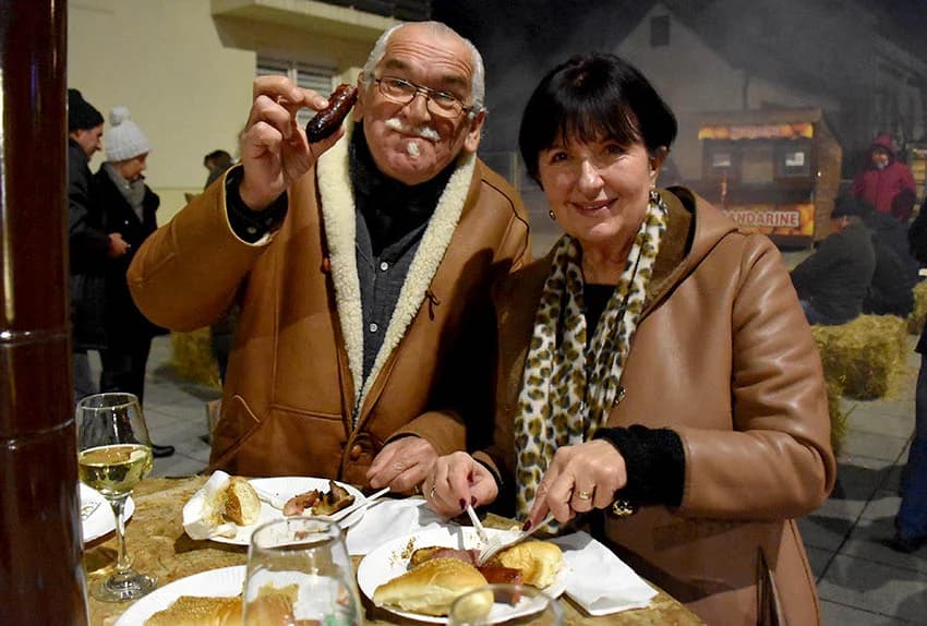 ODRŽANO TRADICIONALNO VINCELOVO UKUTJEVU: Okupili se ljubitelji tradicije i vrhunske vinske kapljice