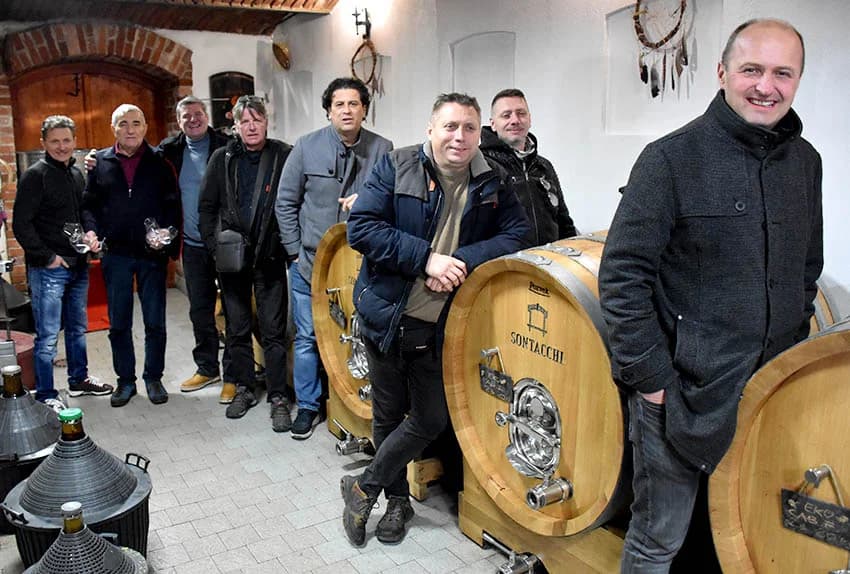 ODRŽANO TRADICIONALNO VINCELOVO UKUTJEVU: Okupili se ljubitelji tradicije i vrhunske vinske kapljice