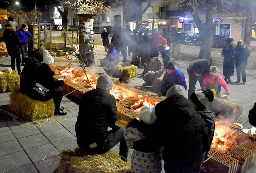 ODRŽANO TRADICIONALNO VINCELOVO UKUTJEVU: Okupili se ljubitelji tradicije i vrhunske vinske kapljice