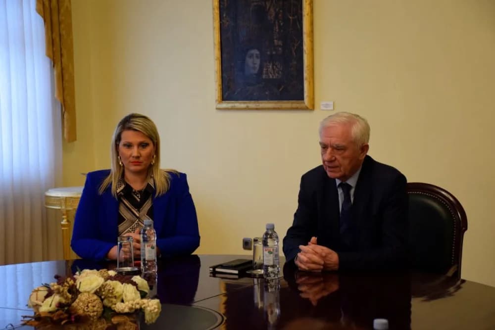 Održan sastanak predstavnika braniteljskih udruga iz Domovinskog rata s gradonačelnikom Željkom Glavićem