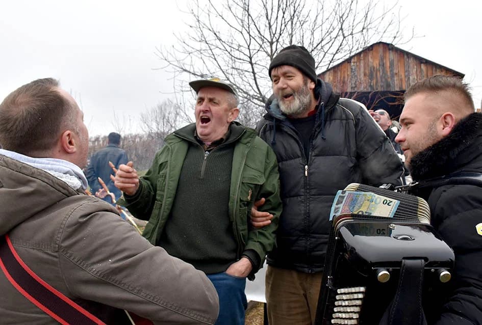 VINCELOVO NA VINKOMIRU SLAVIO DRAGO MAJSTOROVIĆ:  Zaželjeli obilan urod i kvalitetu graožđa