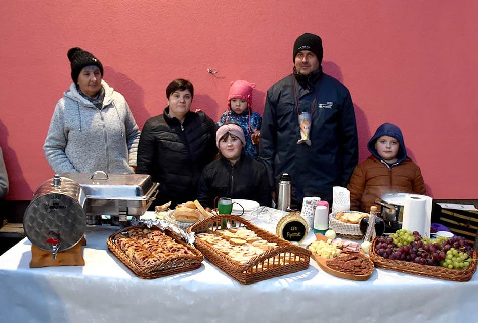 LUKAČANI NAJAVILI POČETAK RADOVA U VINOGRADU: S gostima podijelili radost Vincelova