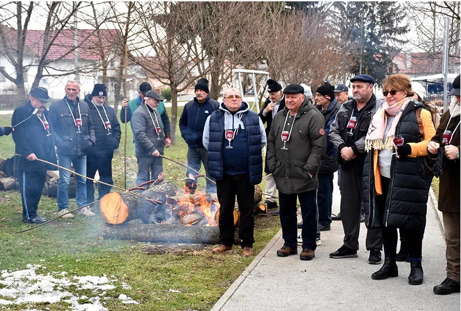 VINCELOVO OBILJEŽILA UDRUGA “VINO-KAP” IZ KAPTOLA: Lozu orezali Branko i Zvonimir