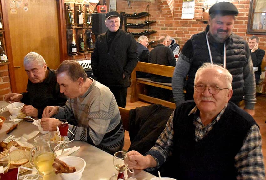 VINCELOVO OBILJEŽILA UDRUGA “VINO-KAP” IZ KAPTOLA: Lozu orezali Branko i Zvonimir