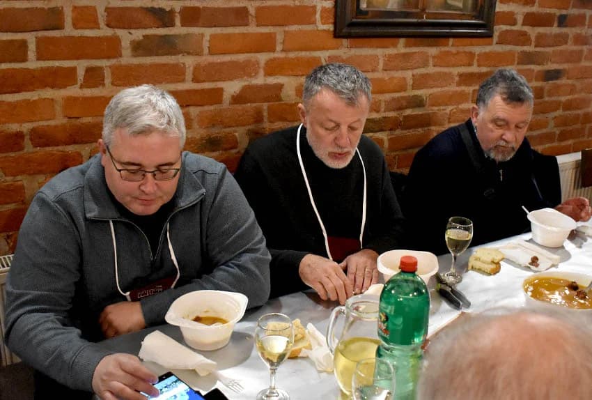 VINCELOVO OBILJEŽILA UDRUGA “VINO-KAP” IZ KAPTOLA: Lozu orezali Branko i Zvonimir