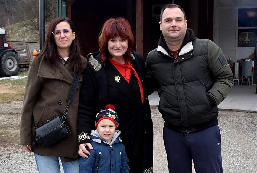 Uzvanici kod Zorice Tandare u slast pojeli kotao graha i tri stotine sarmi