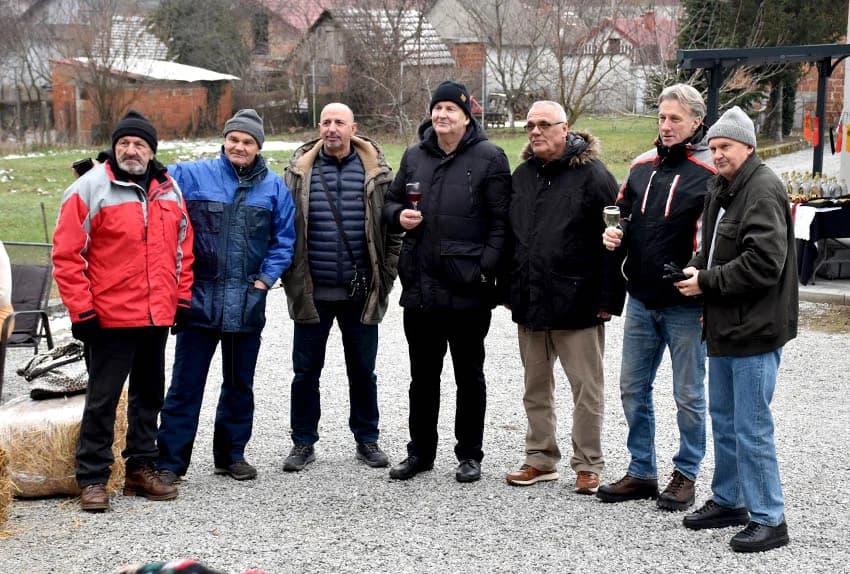 Uzvanici kod Zorice Tandare u slast pojeli kotao graha i tri stotine sarmi