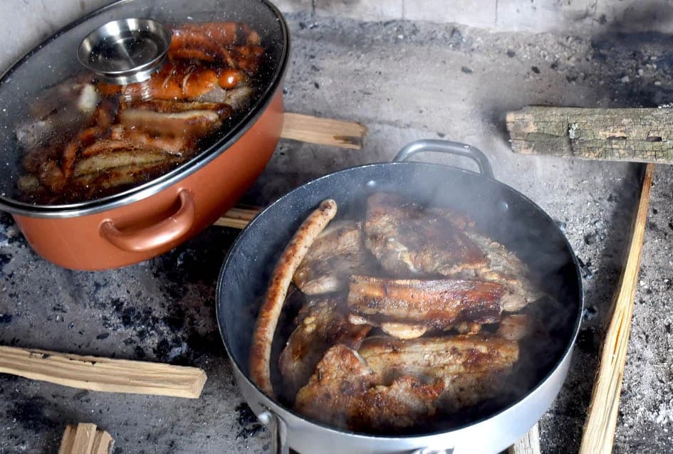 (F O T O) VINCELOVO U KAPTOLAČKIM VINOGRADIMA: Otvorene vatre, okićeni čokoti…
