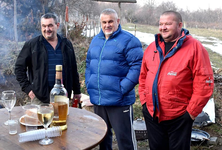 (F O T O) VINCELOVO U KAPTOLAČKIM VINOGRADIMA: Otvorene vatre, okićeni čokoti…