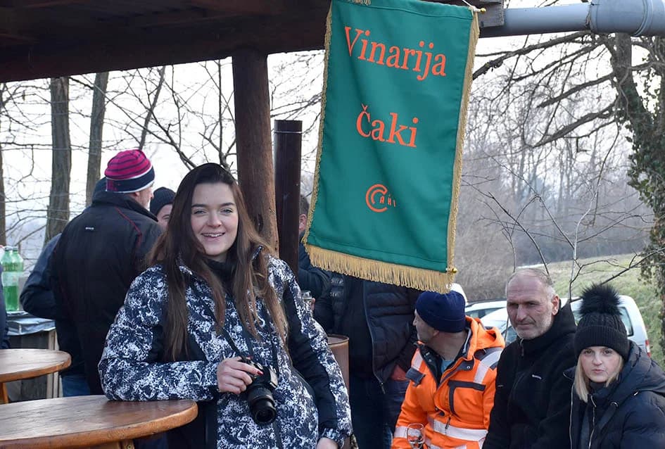 (F O T O) VINCELOVO U KAPTOLAČKIM VINOGRADIMA: Otvorene vatre, okićeni čokoti…