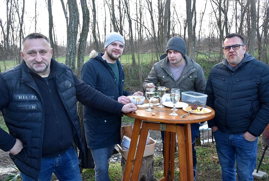 (F O T O) VINCELOVO U KAPTOLAČKIM VINOGRADIMA: Otvorene vatre, okićeni čokoti…