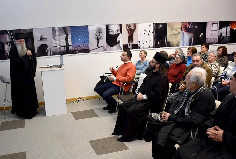 ODRŽANA SVETOVSKA AKADEMIJA U POŽEGI: Predavanje o ikonama u Pravoslavnoj Crkvi