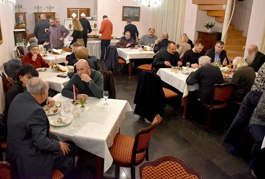 ODRŽANA SVETOVSKA AKADEMIJA U POŽEGI: Predavanje o ikonama u Pravoslavnoj Crkvi