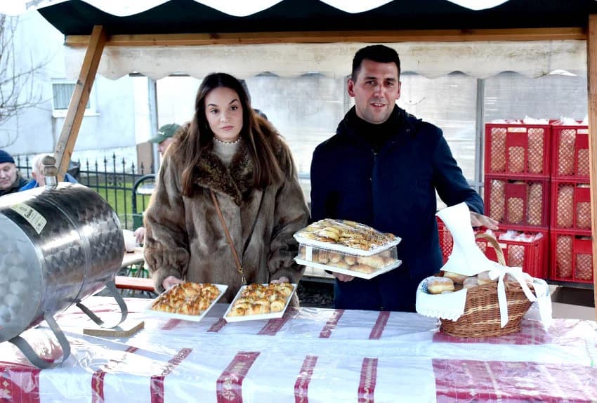 UZ ŠIMU JOVANOVCA I ŽETEOCE PROSLAVLJENO VINCELOVO U VETOVU: U slast ʼplanuloʼ 500 litara graha