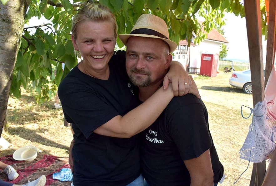 [FOTOGALERIJA] Uz jelo i piće kaptolačkim vinogradima prošlo više od četiri stotine sudionika