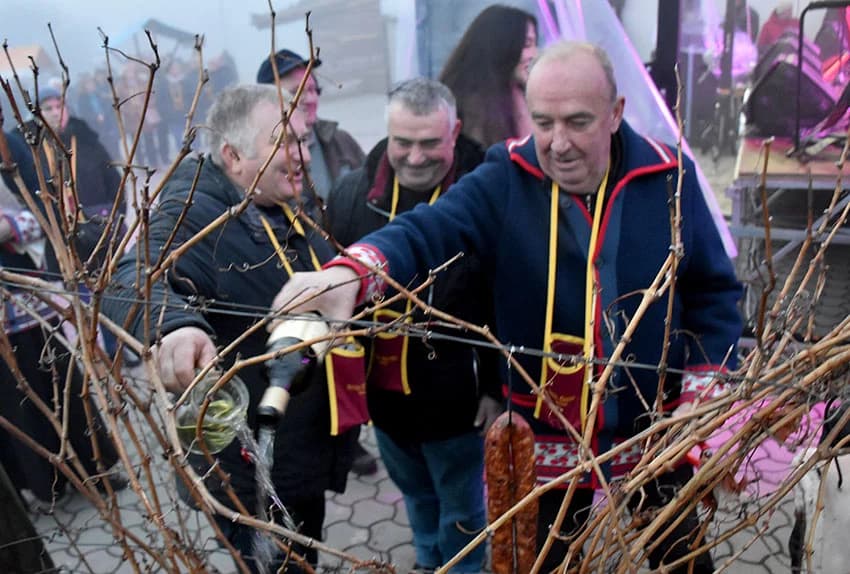 UZ ŠIMU JOVANOVCA I ŽETEOCE PROSLAVLJENO VINCELOVO U VETOVU: U slast ʼplanuloʼ 500 litara graha