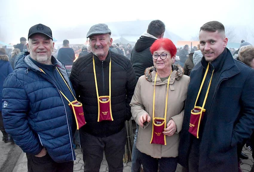 UZ ŠIMU JOVANOVCA I ŽETEOCE PROSLAVLJENO VINCELOVO U VETOVU: U slast ʼplanuloʼ 500 litara graha