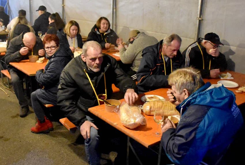 UZ ŠIMU JOVANOVCA I ŽETEOCE PROSLAVLJENO VINCELOVO U VETOVU: U slast ʼplanuloʼ 500 litara graha