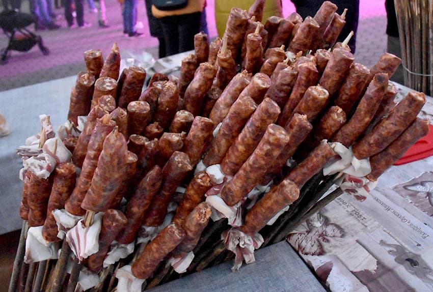 UZ ŠIMU JOVANOVCA I ŽETEOCE PROSLAVLJENO VINCELOVO U VETOVU: U slast ʼplanuloʼ 500 litara graha