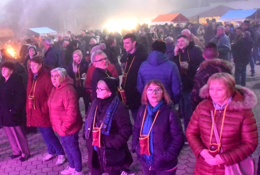 UZ ŠIMU JOVANOVCA I ŽETEOCE PROSLAVLJENO VINCELOVO U VETOVU: U slast ʼplanuloʼ 500 litara graha