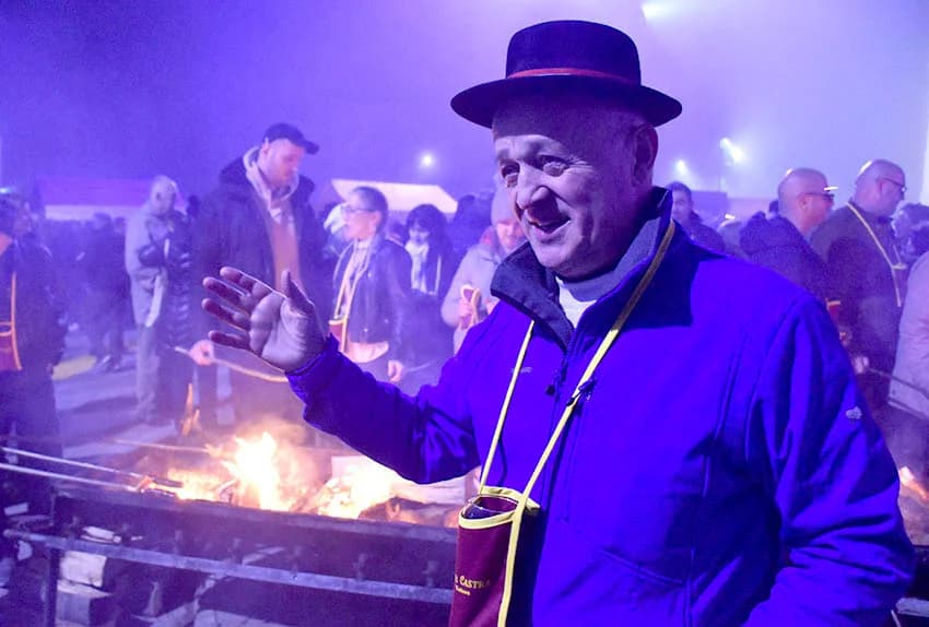 UZ ŠIMU JOVANOVCA I ŽETEOCE PROSLAVLJENO VINCELOVO U VETOVU: U slast ʼplanuloʼ 500 litara graha