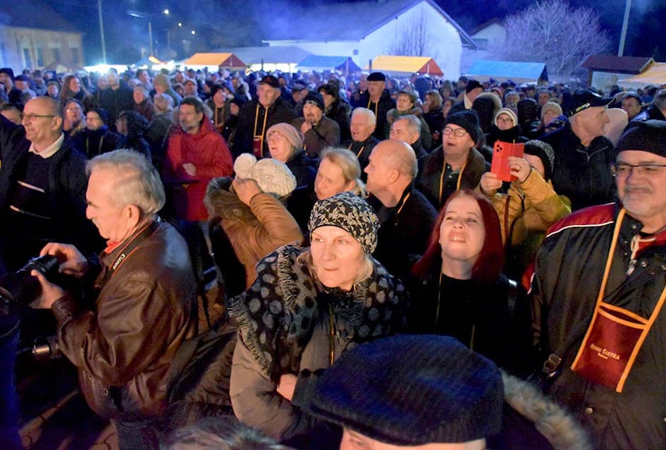 UZ ŠIMU JOVANOVCA I ŽETEOCE PROSLAVLJENO VINCELOVO U VETOVU: U slast ʼplanuloʼ 500 litara graha