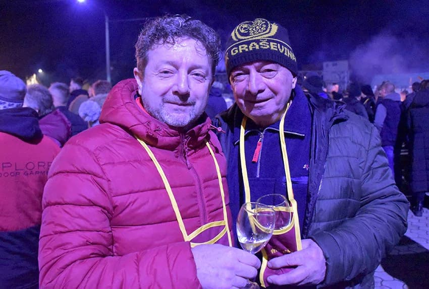 UZ ŠIMU JOVANOVCA I ŽETEOCE PROSLAVLJENO VINCELOVO U VETOVU: U slast ʼplanuloʼ 500 litara graha