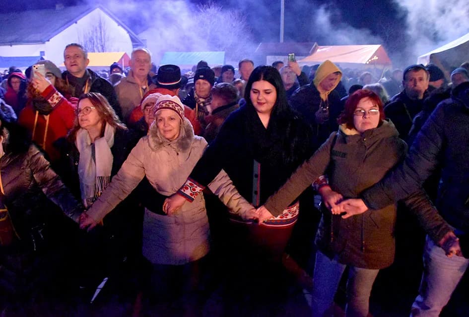 UZ ŠIMU JOVANOVCA I ŽETEOCE PROSLAVLJENO VINCELOVO U VETOVU: U slast ʼplanuloʼ 500 litara graha
