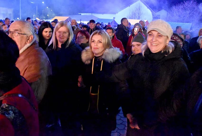 UZ ŠIMU JOVANOVCA I ŽETEOCE PROSLAVLJENO VINCELOVO U VETOVU: U slast ʼplanuloʼ 500 litara graha