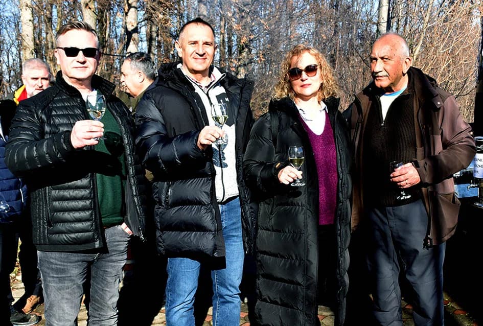 Na Starcu obilježili Vincelovo uz blagoslov vinove loze, pjesmu i druženje