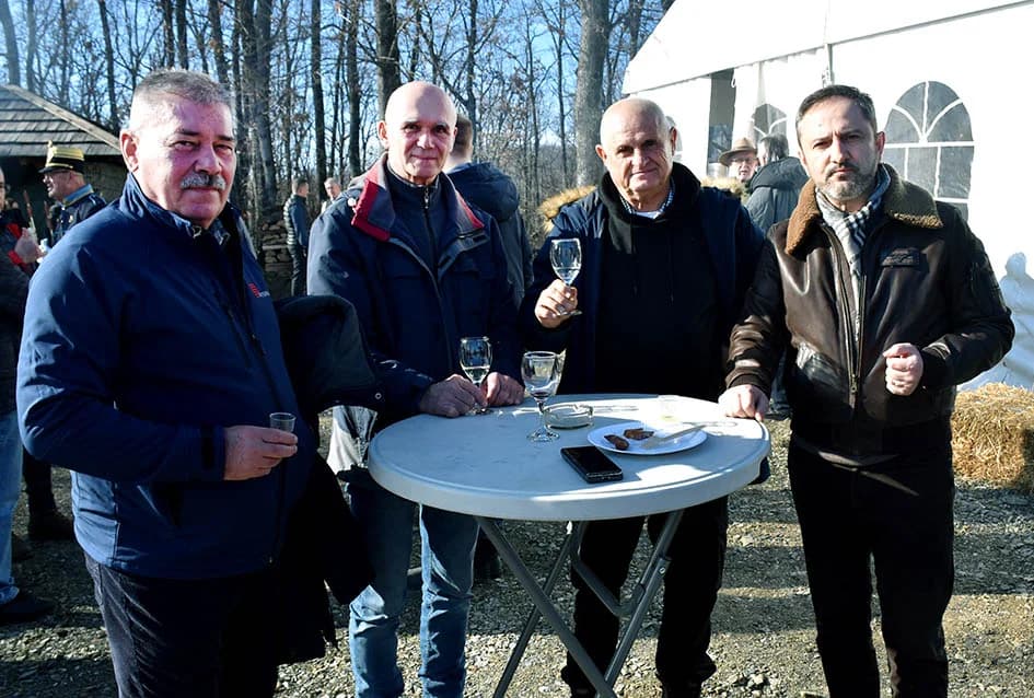 Na Starcu obilježili Vincelovo uz blagoslov vinove loze, pjesmu i druženje