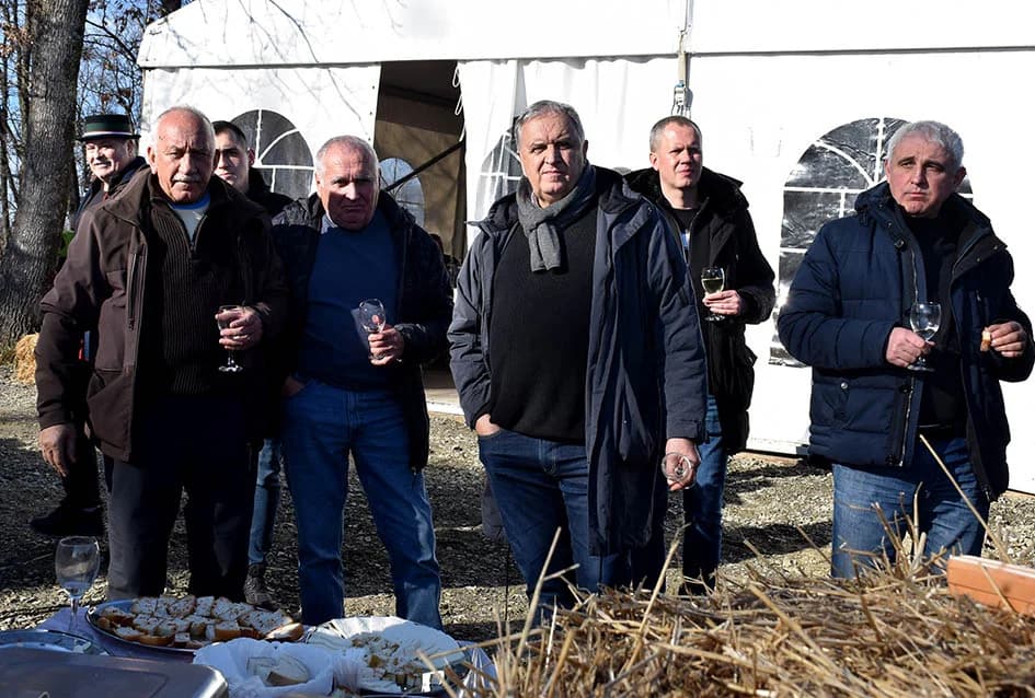 Na Starcu obilježili Vincelovo uz blagoslov vinove loze, pjesmu i druženje