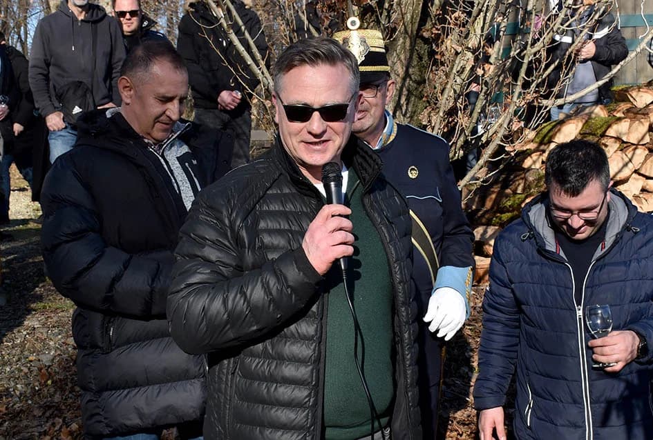 Na Starcu obilježili Vincelovo uz blagoslov vinove loze, pjesmu i druženje