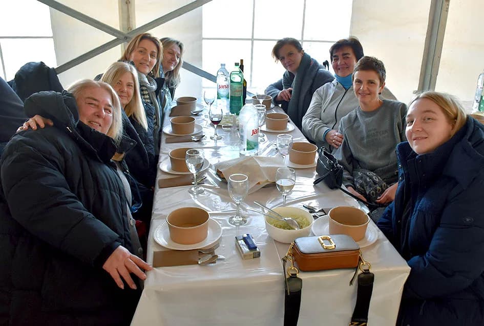 Na Starcu obilježili Vincelovo uz blagoslov vinove loze, pjesmu i druženje
