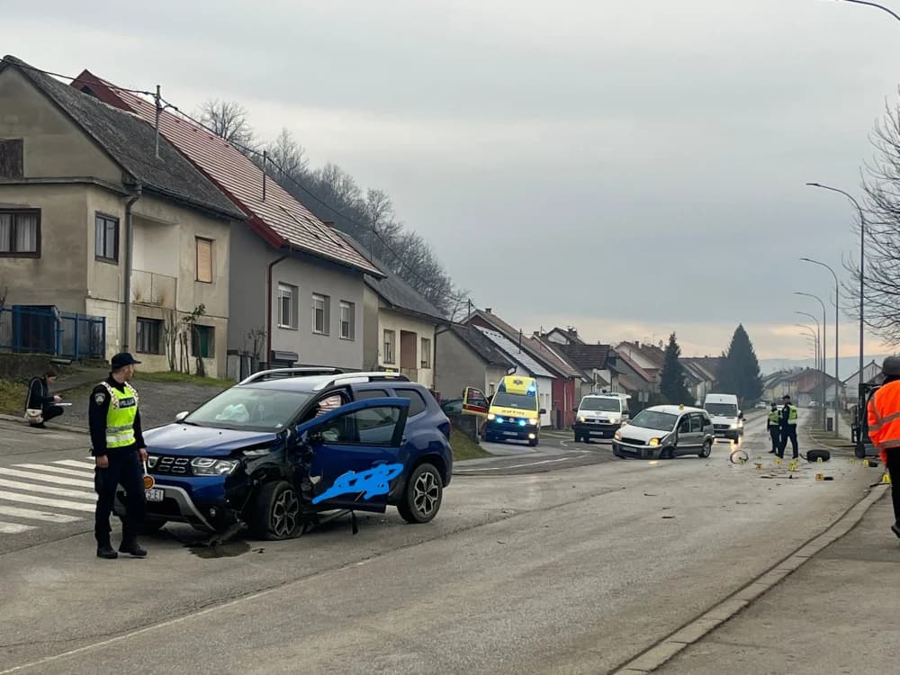 Prometna nesreće u Dobrovačkoj ulici: Na mjestu događaja i hitna pomoć!