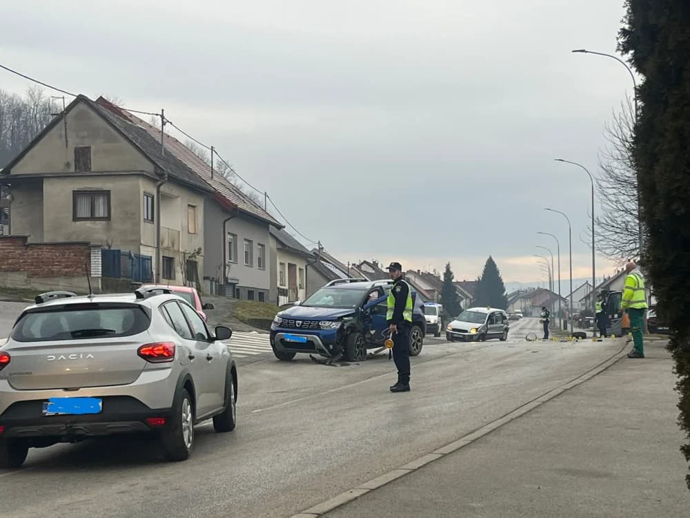 Prometna nesreće u Dobrovačkoj ulici: Na mjestu događaja i hitna pomoć!