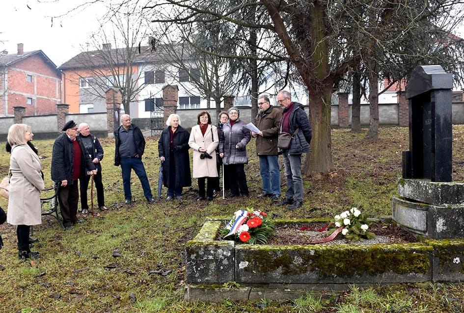 DAN SJEĆANJA NA ŽRTVE HOLOKAUSTA U POŽEGI: Prisjetili se stradanja Židova, te položili vijence