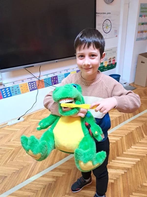 ČAGLINSKA OSNOVNA ŠKOLA: Upoznali učenike sa zdravljem zubi