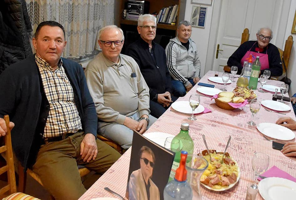 PRIJATELJI SE OPRAŠTAJU OD ĆIRE GAŠPARCA: Zbogom legendo!